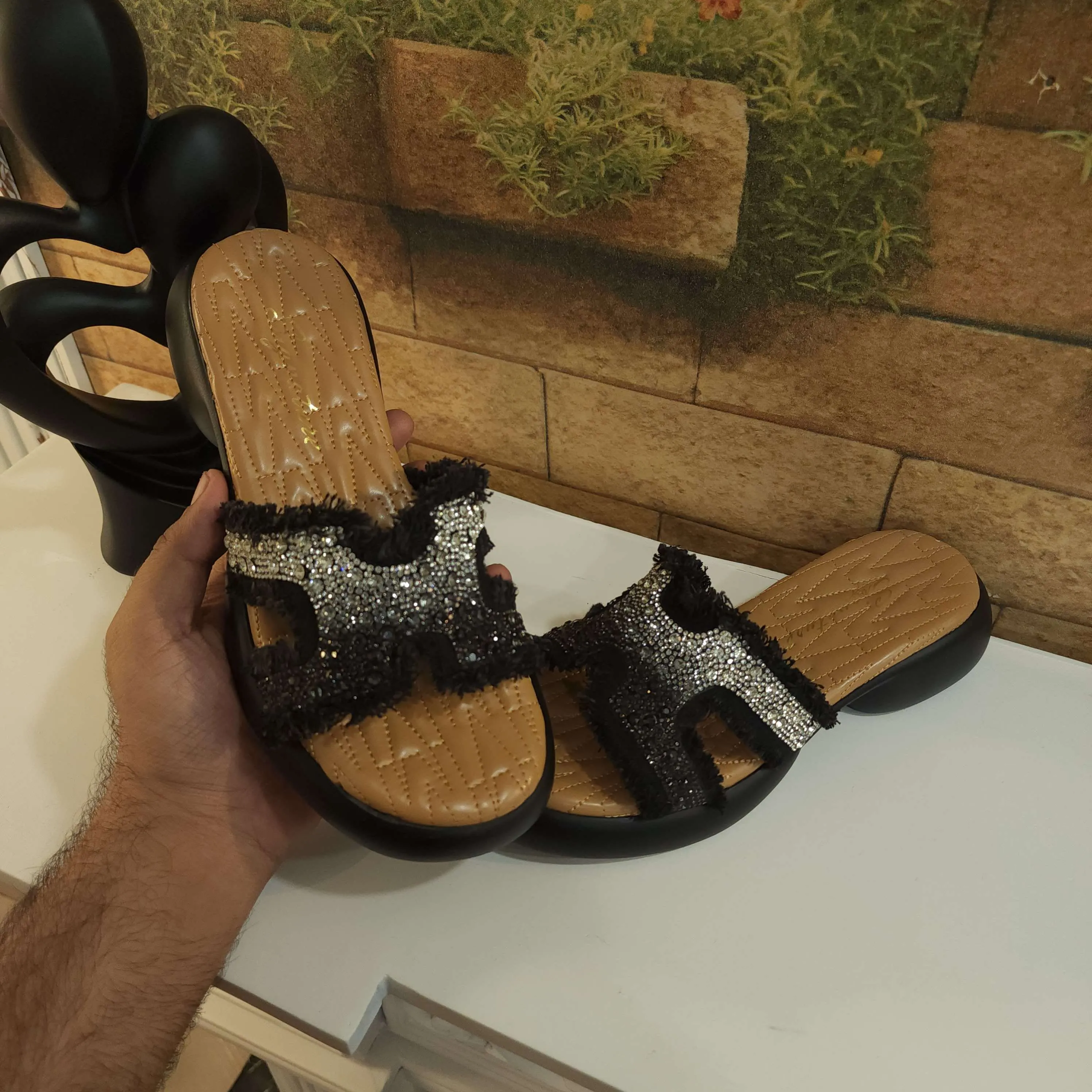 Black Contrast Studs Slippers